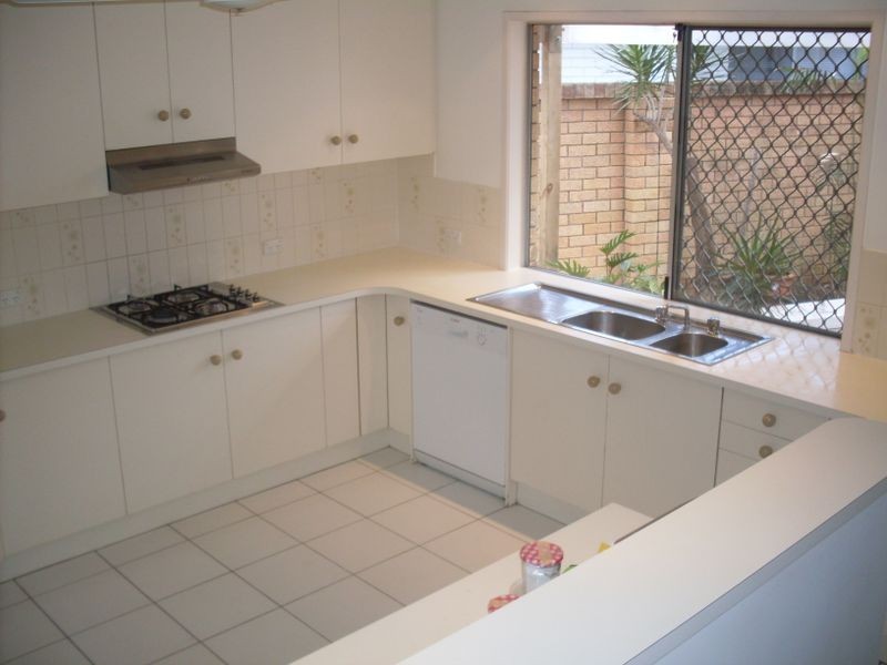 24 Platypus Avenue, Sorrento QLD 4217