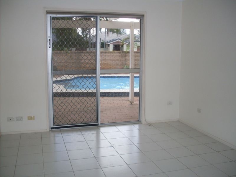 24 Platypus Avenue, Sorrento QLD 4217