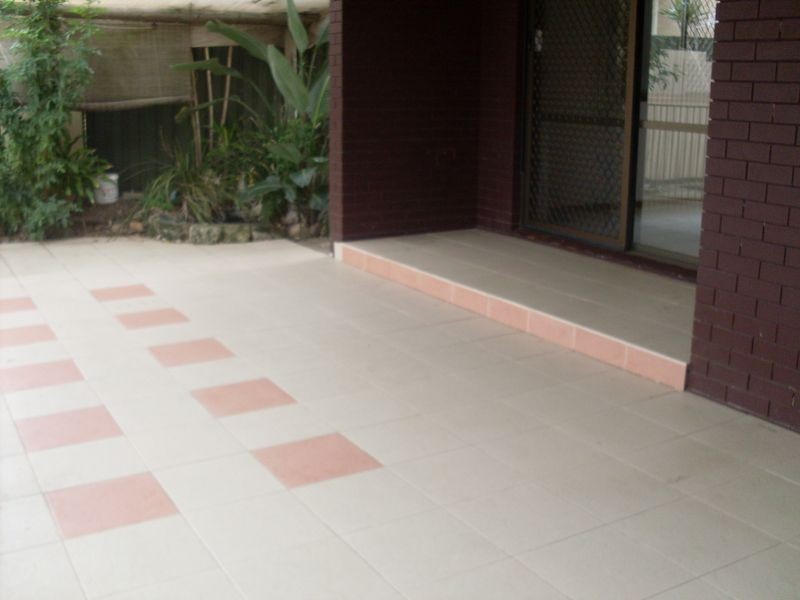 61 Dunkeith Avenue, Benowa QLD 4217