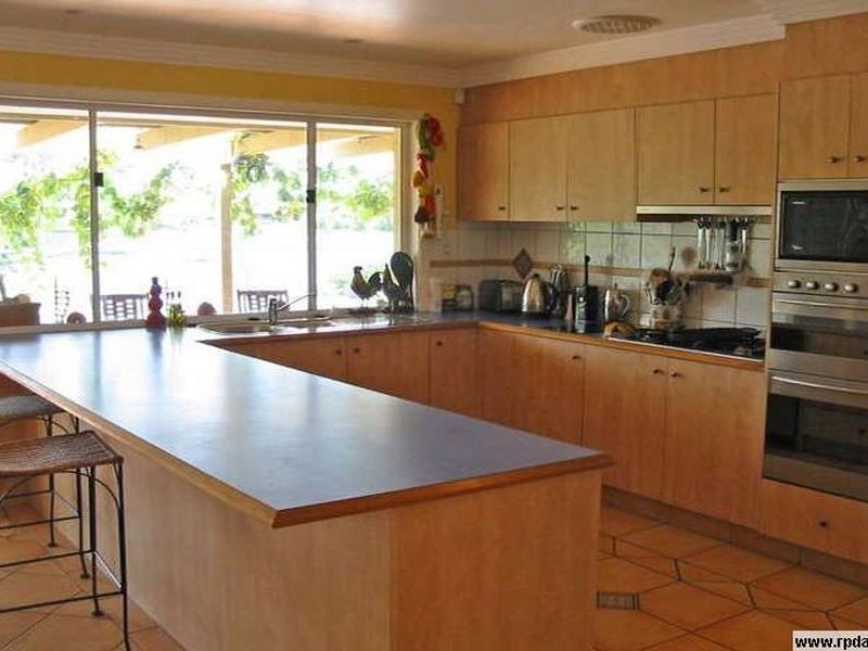 3 Chale Court, Sorrento QLD 4217