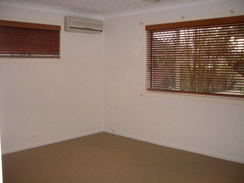 3 Chale Court, Sorrento QLD 4217