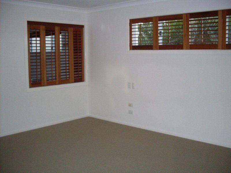 3 Chale Court, Sorrento QLD 4217