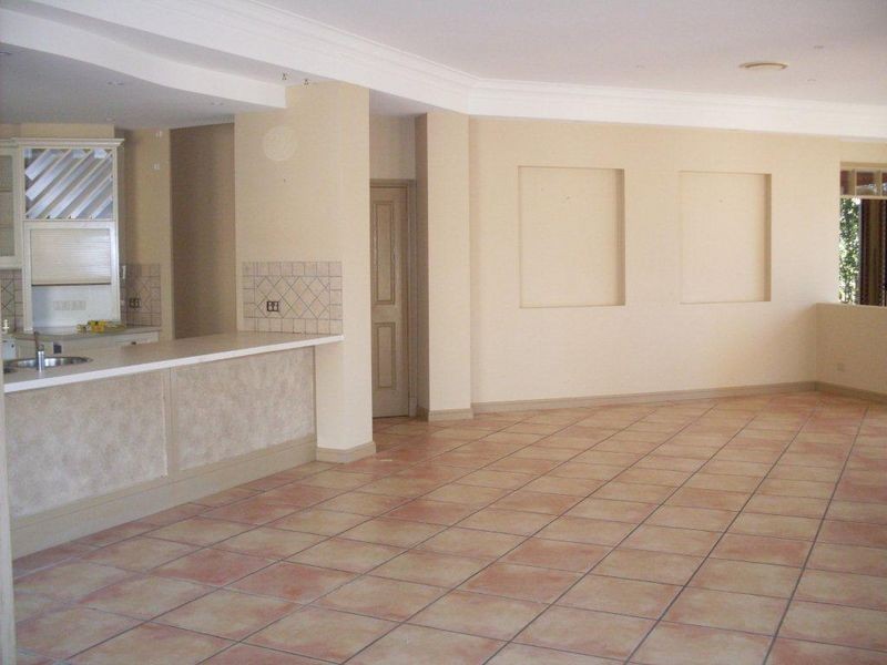 19 Argyle Crescent, Sorrento QLD 4217