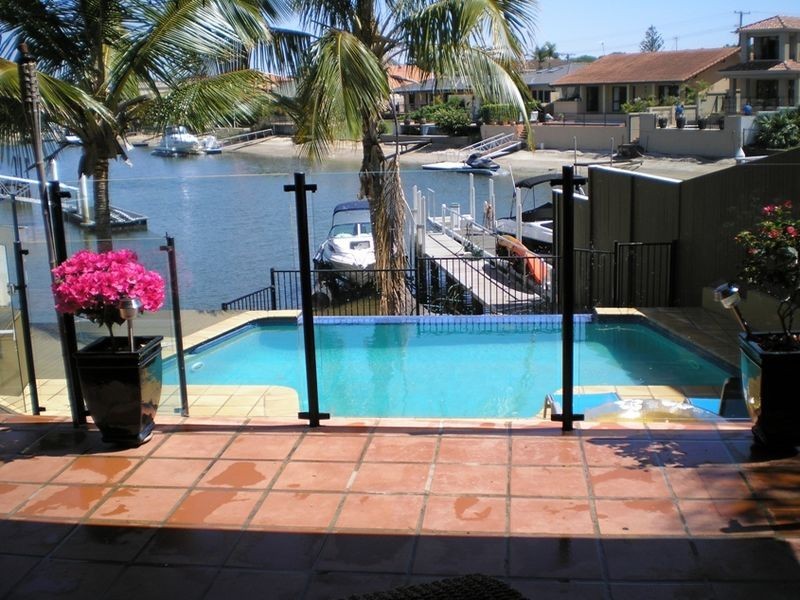 31 Remo Street, Isle Of Capri QLD 4217