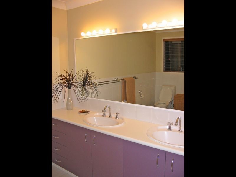 25 McIlwraith Avenue, Sorrento QLD 4217