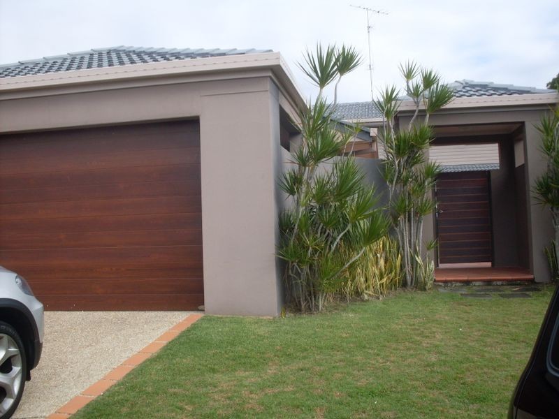 30 Blair Athol Crescent, Sorrento QLD 4217