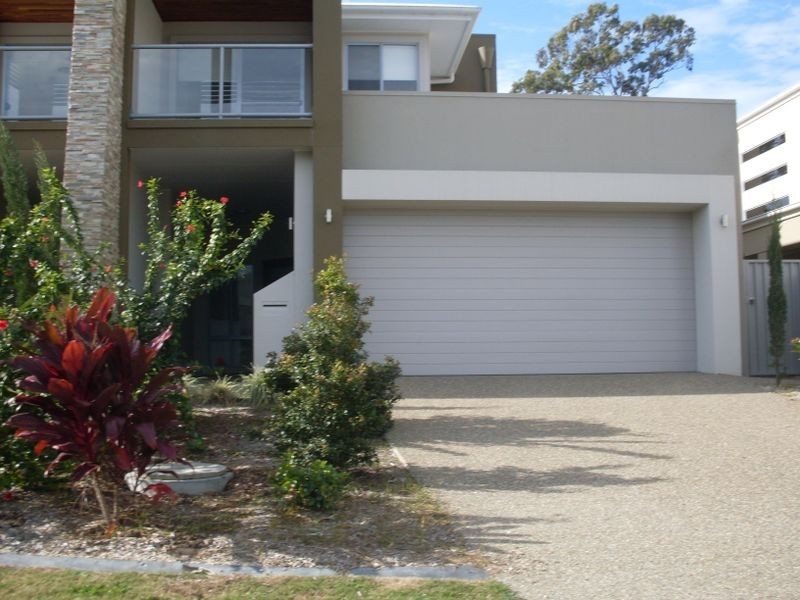 8003B Circa Vista Drive, Benowa QLD 4217