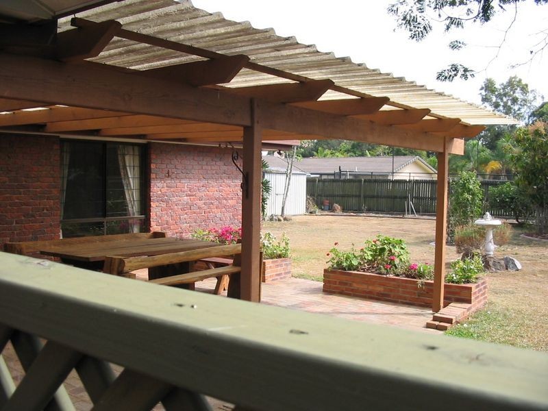 39 Marbella Drive, Benowa QLD 4217