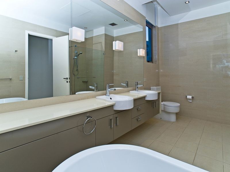 103/252 Hedges Avenue, Mermaid Beach QLD 4218