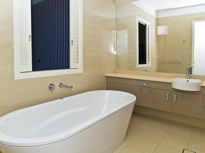 103/252 Hedges Avenue, Mermaid Beach QLD 4218