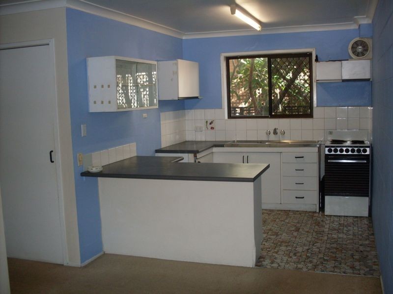 21 Cronin Avenue, Main Beach QLD 4217