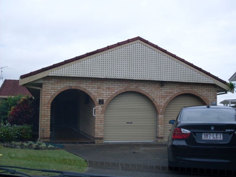 2 Saywell Street, Sorrento QLD 4217