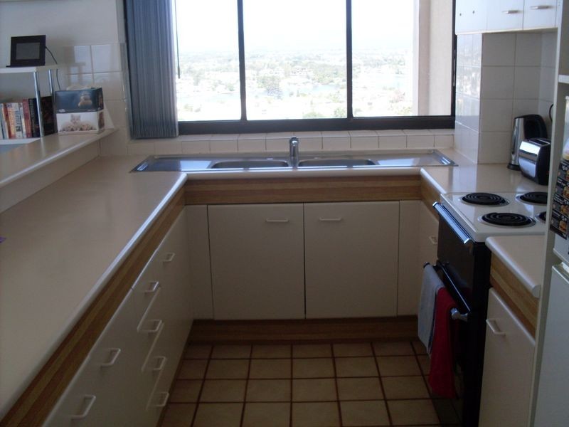 18 Hanlan Street, Surfers Paradise QLD 4217