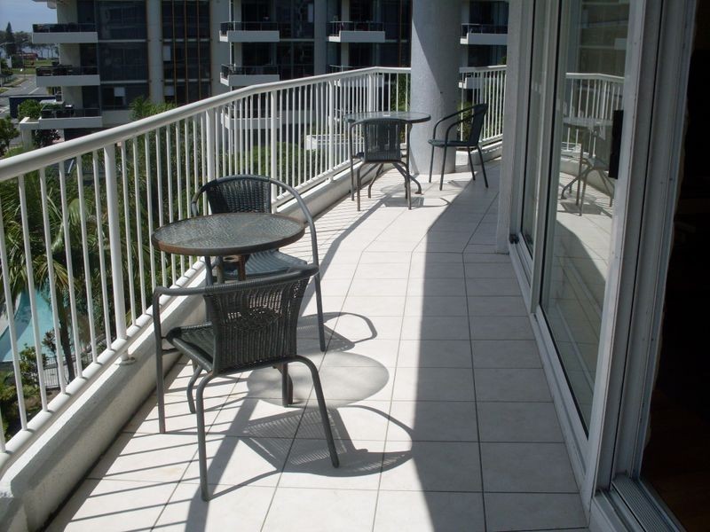 19 Riverview Parade, Surfers Paradise QLD 4217