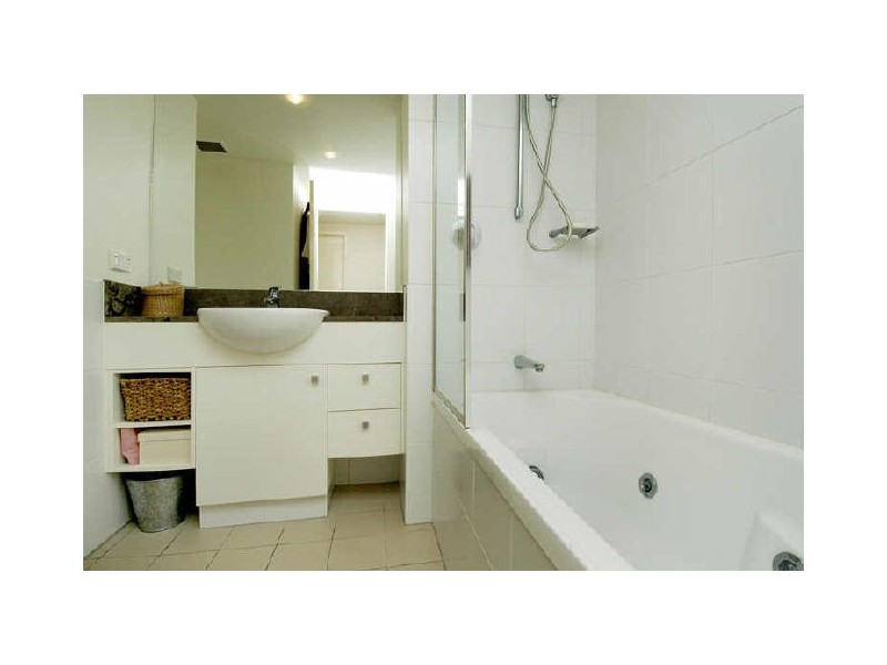 701/2685 Gold Coast Highway, Broadbeach QLD 4218