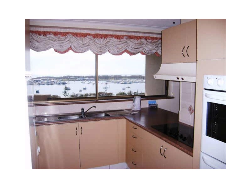 11F/10 Marine Parade, Southport QLD 4215