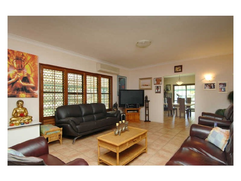 11 Maryland Avenue, Carrara QLD 4211