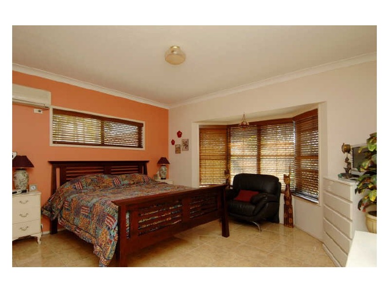 11 Maryland Avenue, Carrara QLD 4211