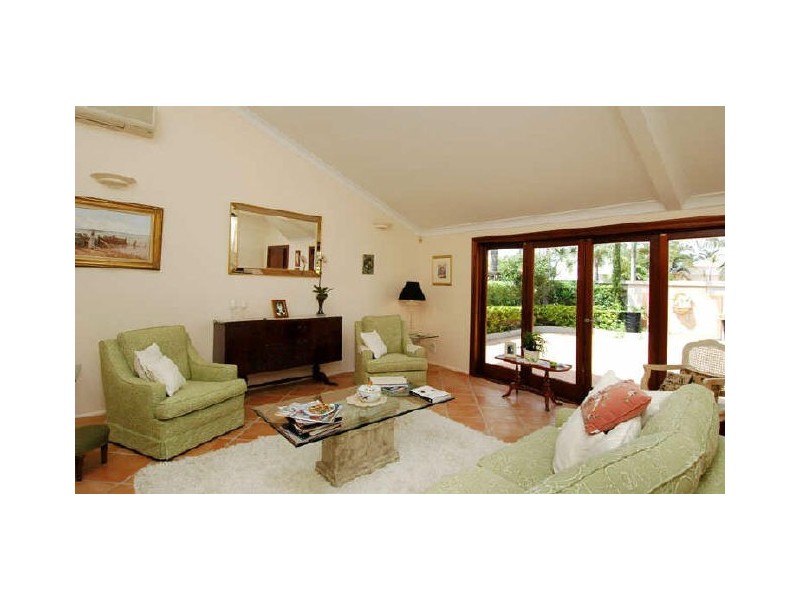25 Jaguar Drive, Bundall QLD 4217
