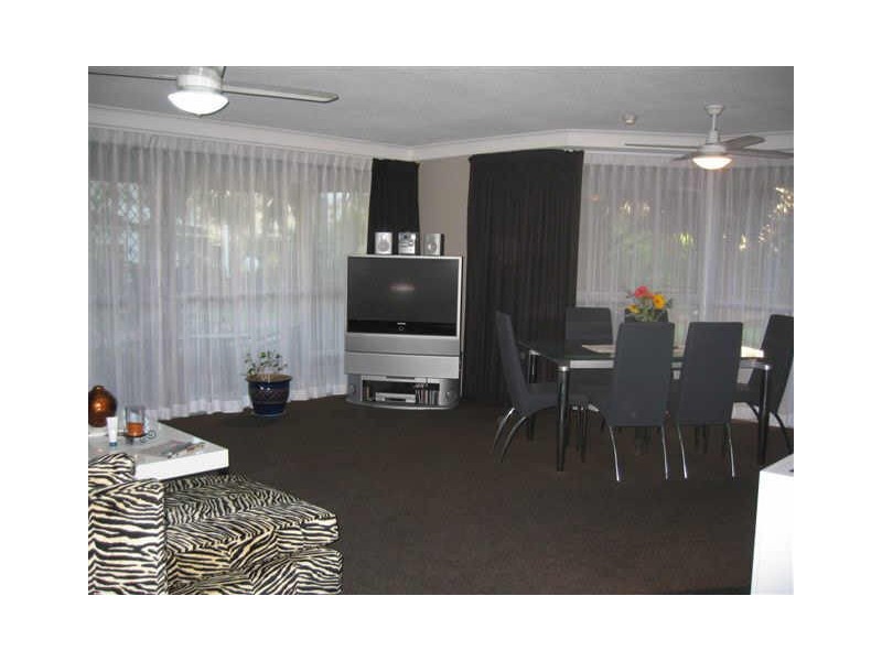 101/12 Enderley Avenue, Surfers Paradise QLD 4217