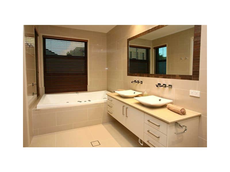 Mermaid Beach QLD 4218