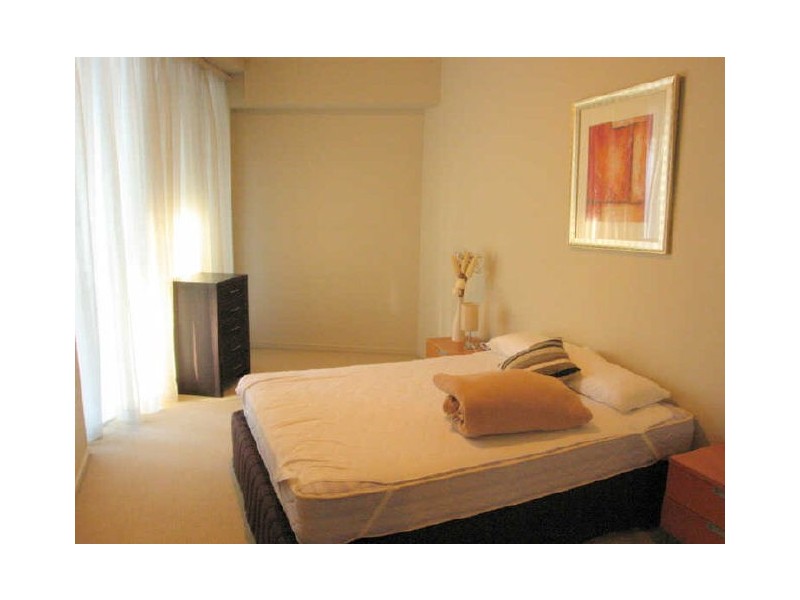 2011/23 Ferny Avenue, Surfers Paradise QLD 4217