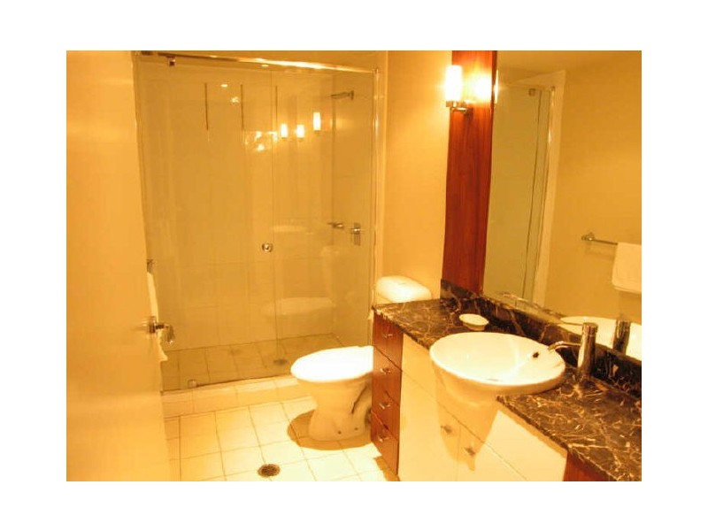 2011/23 Ferny Avenue, Surfers Paradise QLD 4217