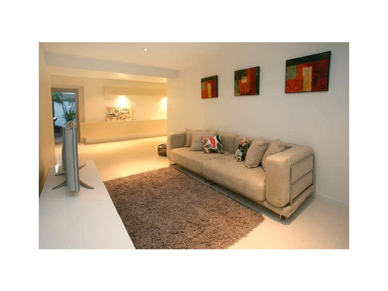 Broadbeach Waters QLD 4218