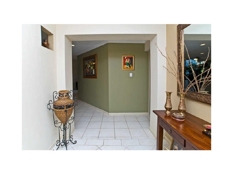 Broadbeach Waters QLD 4218