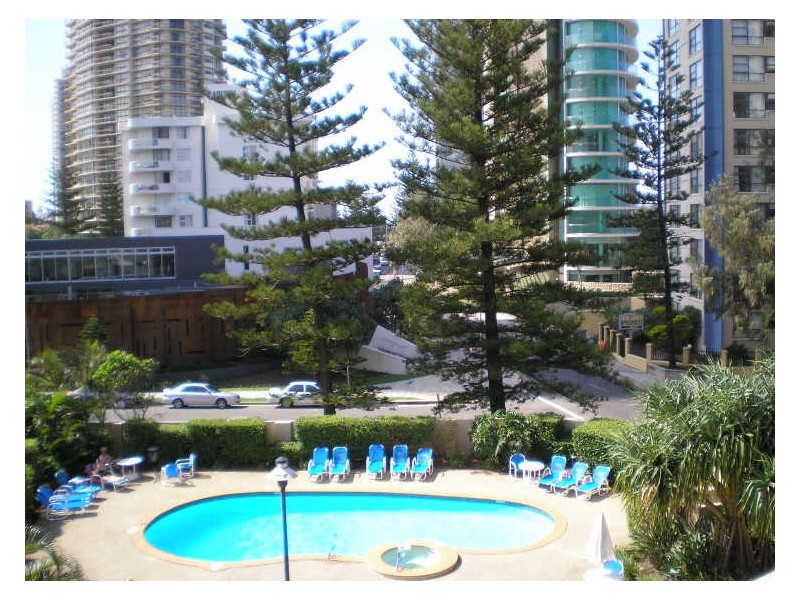 28 Northcliffe Terrace, Surfers Paradise QLD 4217