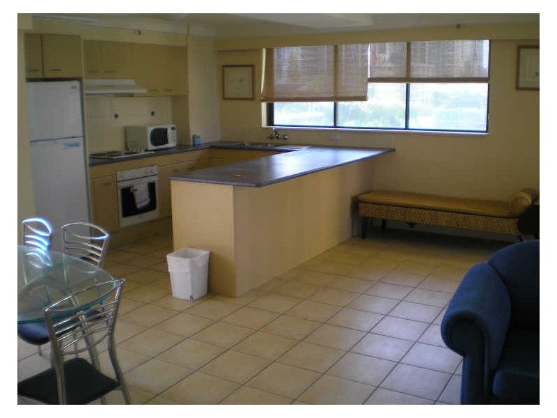 28 Northcliffe Terrace, Surfers Paradise QLD 4217