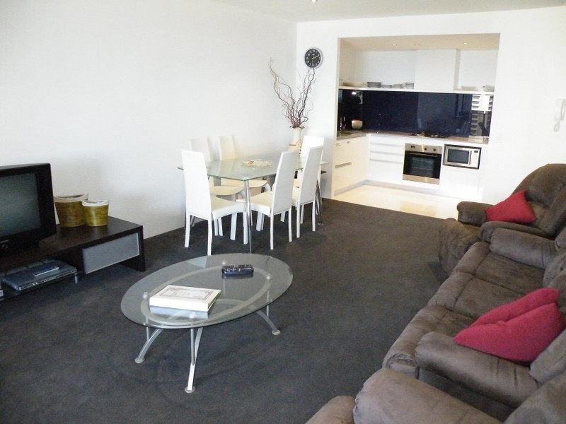 1143/9 Ferny Avenue, Surfers Paradise QLD 4217