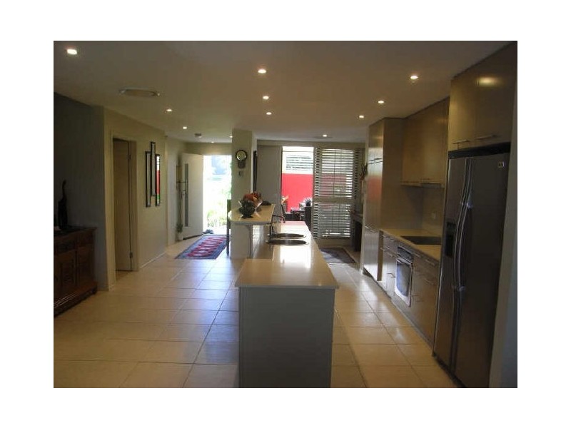 Broadbeach Waters QLD 4218