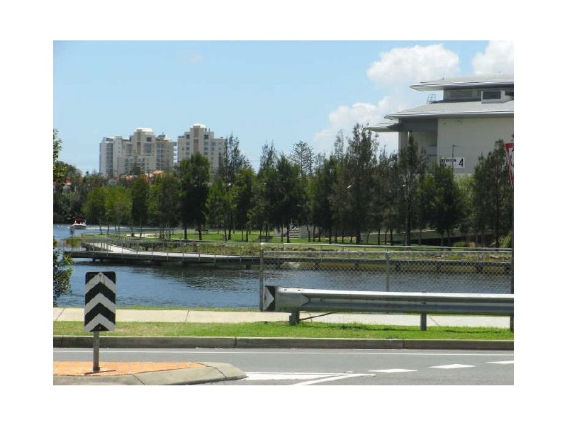 Broadbeach Waters QLD 4218