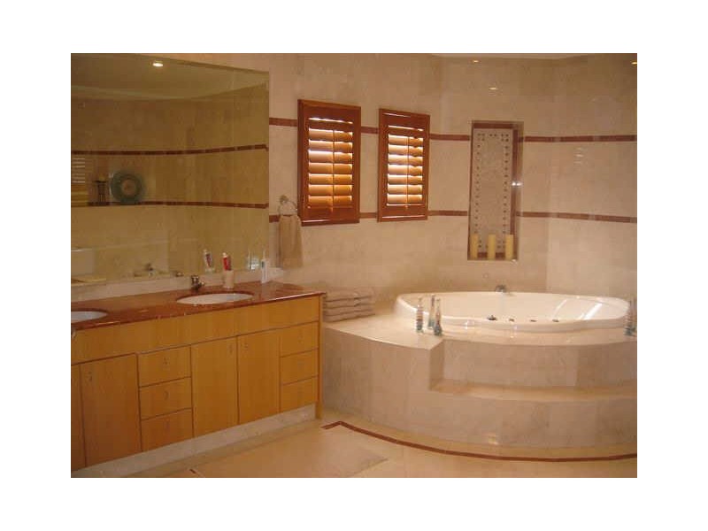 Isle Of Capri QLD 4217