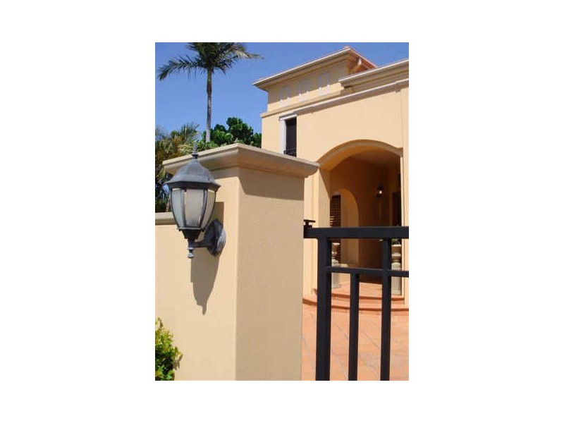 Isle Of Capri QLD 4217