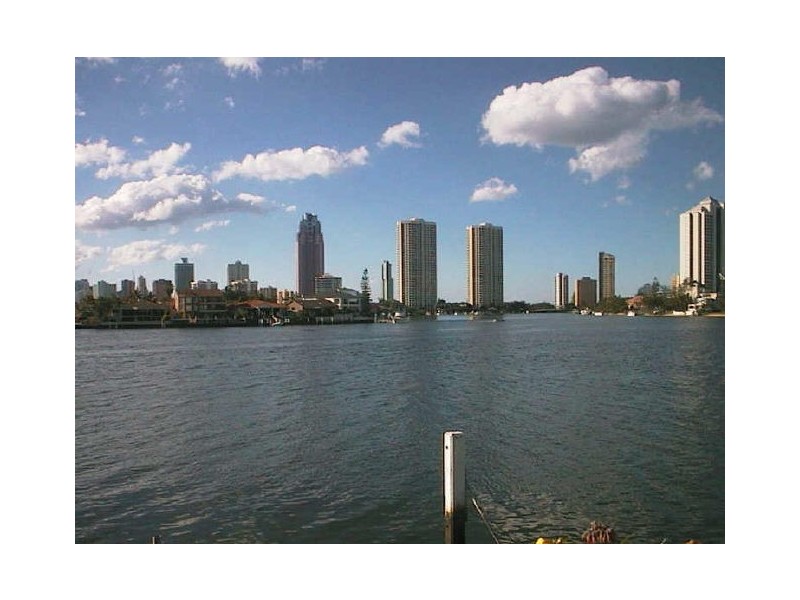 2/107 Stanhill Drive, Surfers Paradise QLD 4217