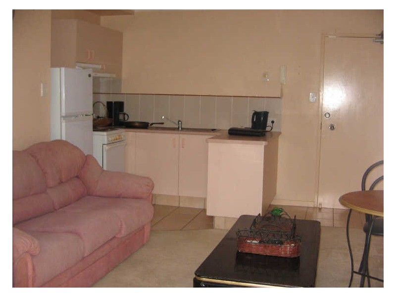 9/25 Darrambal Street, Chevron Island QLD 4217