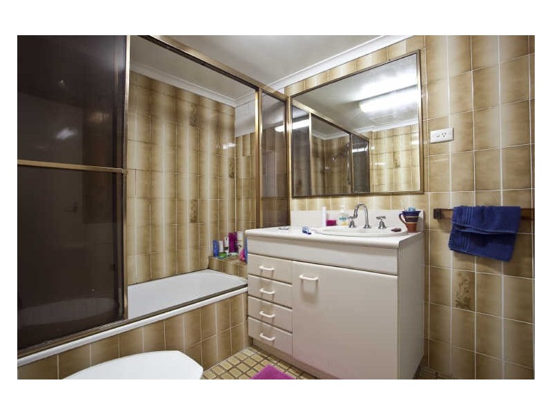 15D/2 The Esplanade, Surfers Paradise QLD 4217