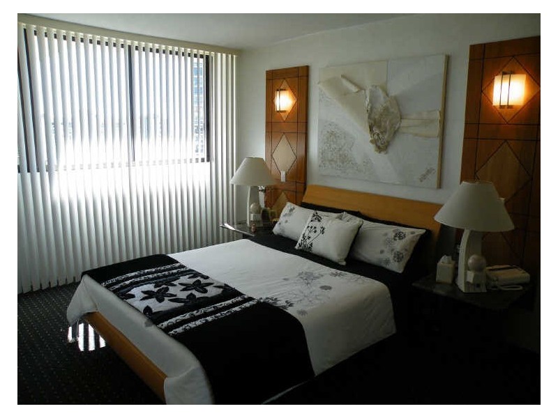 14C/18-24 Aubrey Street, Surfers Paradise QLD 4217