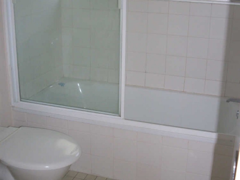 9/17 Laycock Street, Surfers Paradise QLD 4217