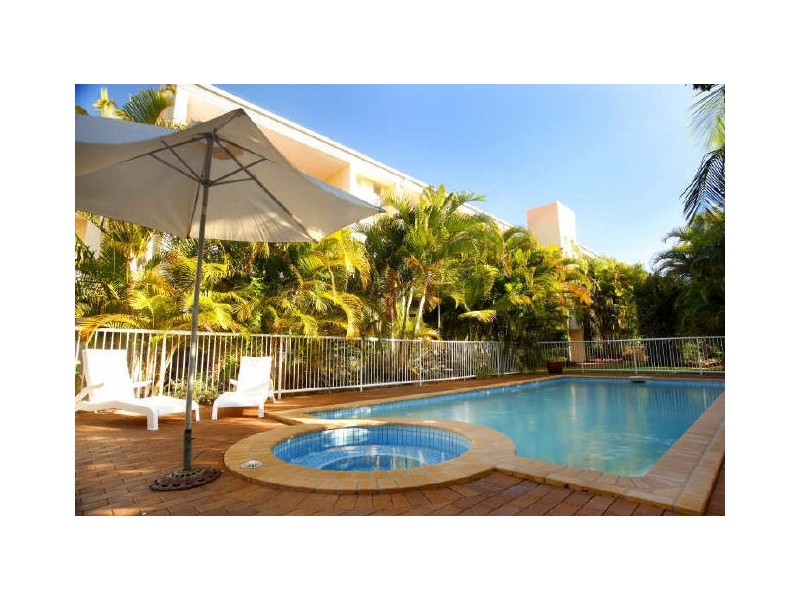 Chevron Island QLD 4217