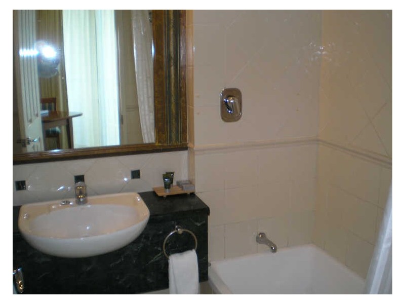 513 & 514/25 Laycock Street, Surfers Paradise QLD 4217