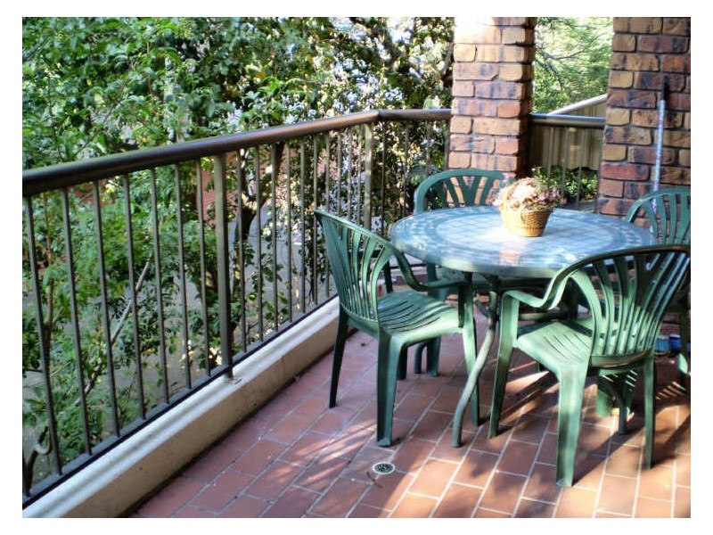 4/60 Bauer Street, Southport QLD 4215