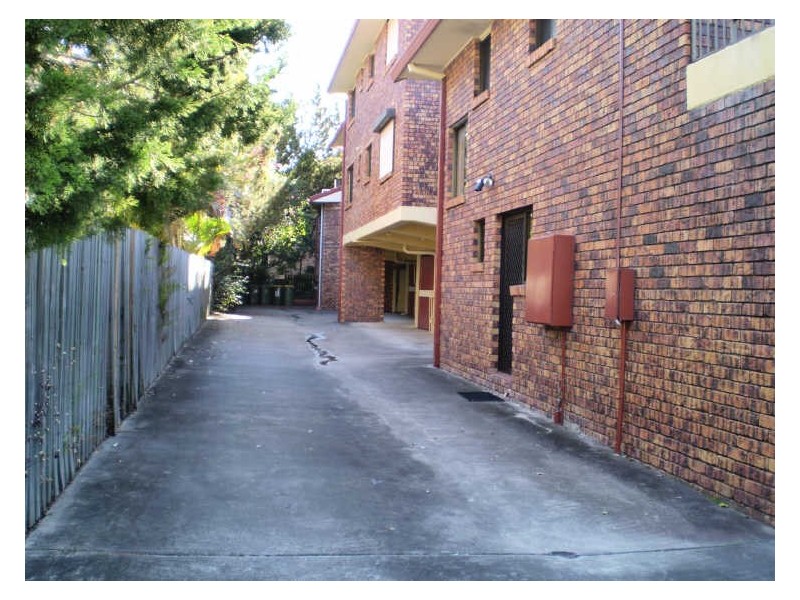 4/60 Bauer Street, Southport QLD 4215