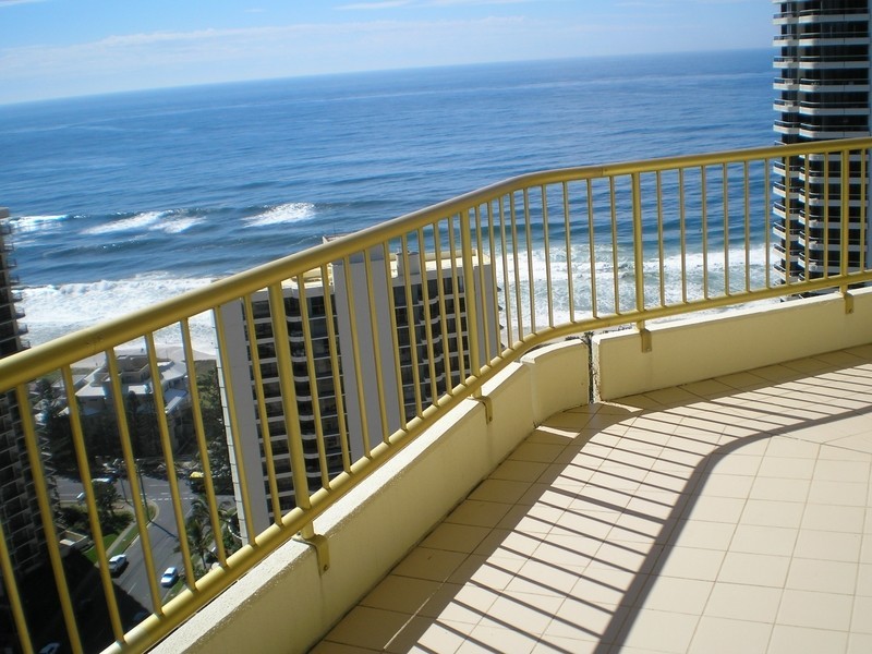 273/1 Serisier Avenue, Main Beach QLD 4217