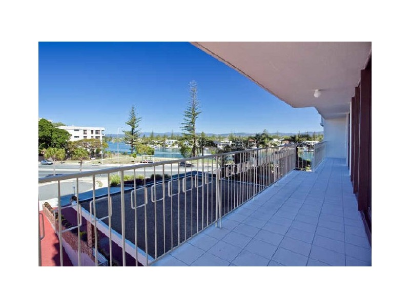2H/33 Thornton Street, Surfers Paradise QLD 4217