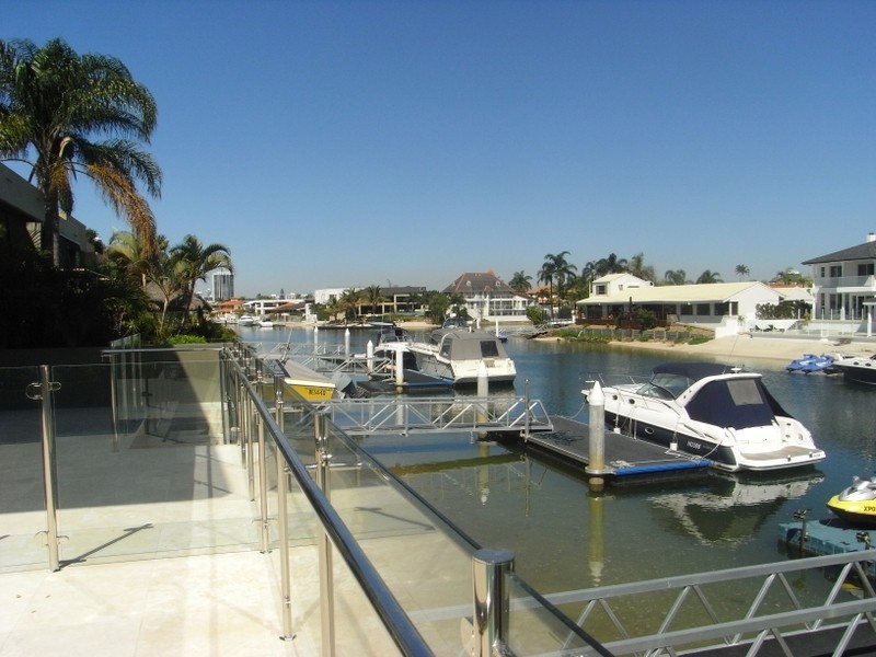 Paradise Waters QLD 4217