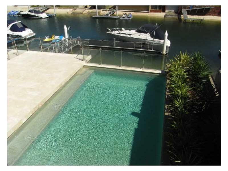 Paradise Waters QLD 4217