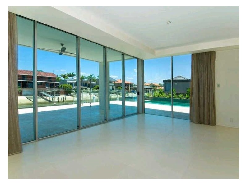 Paradise Waters QLD 4217